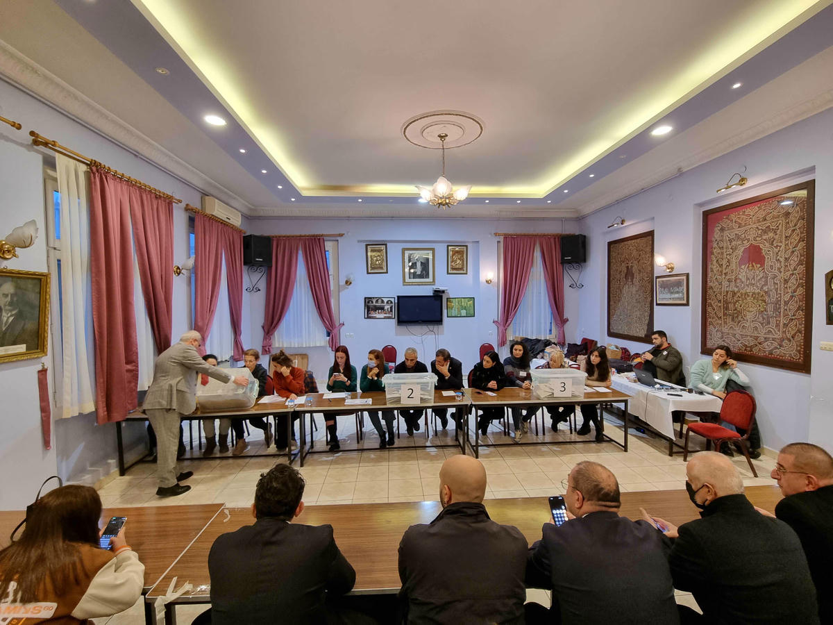 Üsküdar Surp Haç'ta ve Vakıflıköy'de Mavi Liste kazandı